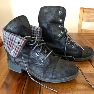 Roxy Crosby Boot